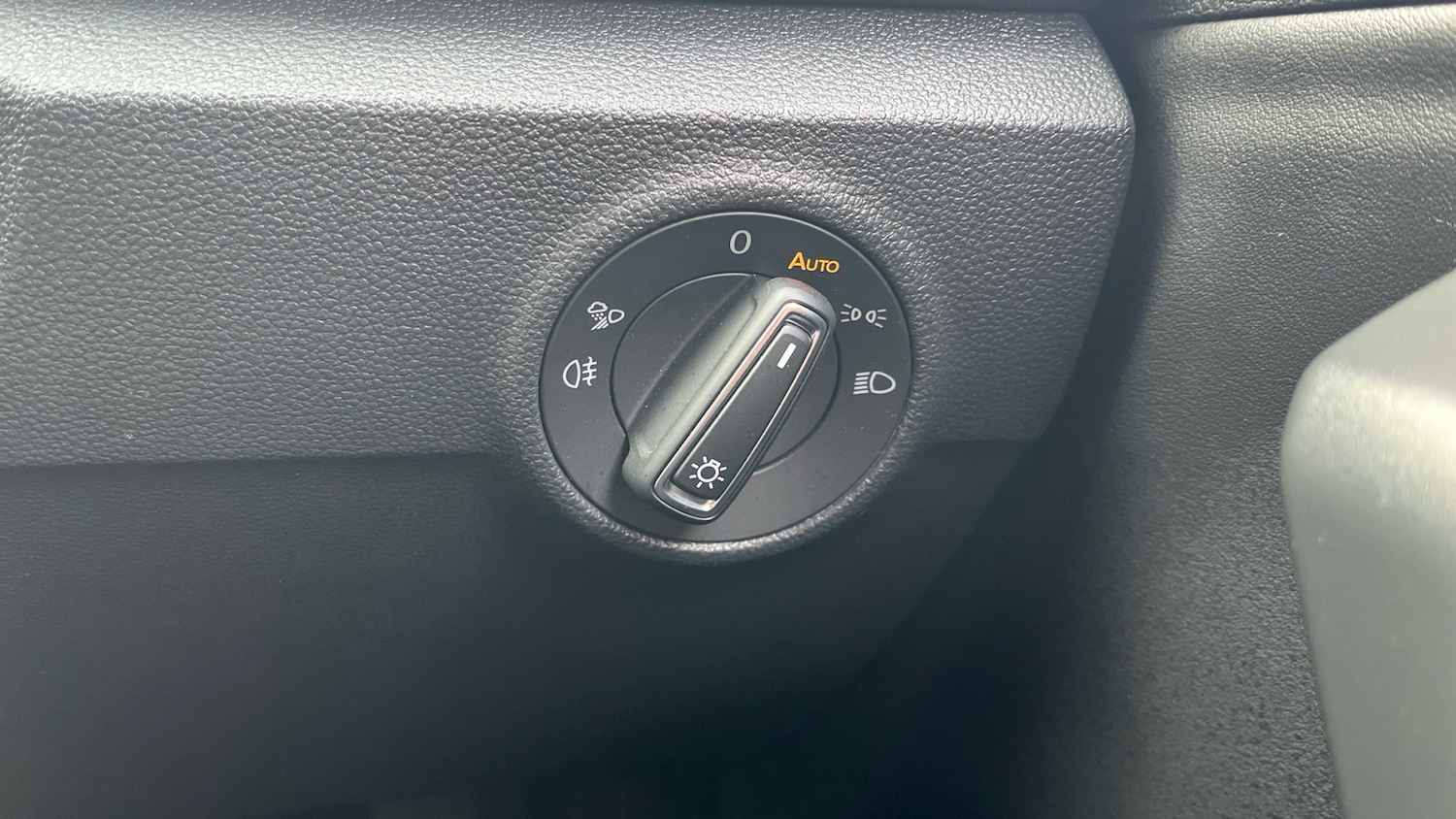 Used Volkswagen T-Roc 2024 for sale - 78039165: Photo 34