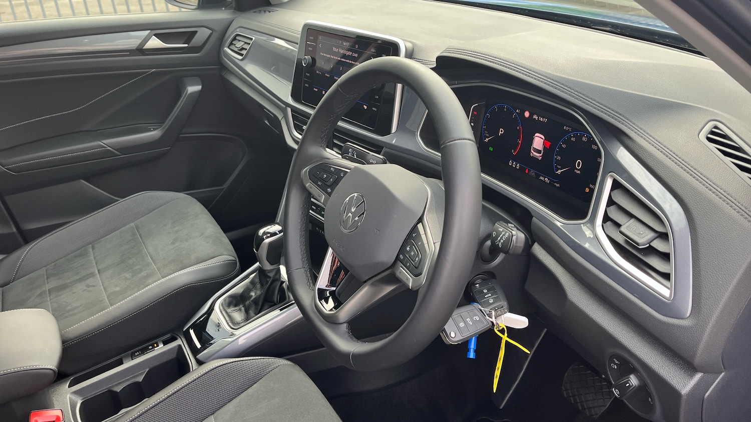 Used Volkswagen T-Roc 2024 for sale - 78039165: Photo 6