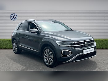 Used Volkswagen T-Roc 2024 for sale - 79080921: Photo