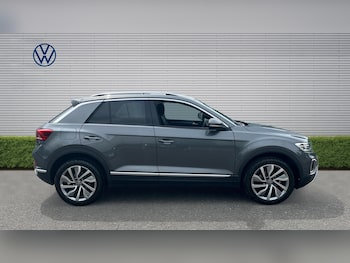 Used Volkswagen T-Roc 2024 for sale - 79080921: Photo