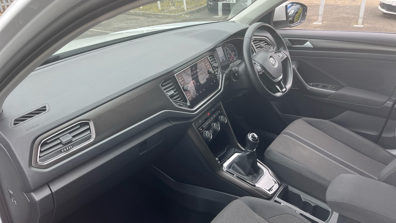 Used Volkswagen T-Roc 2019 for sale - 78011519: Photo 2