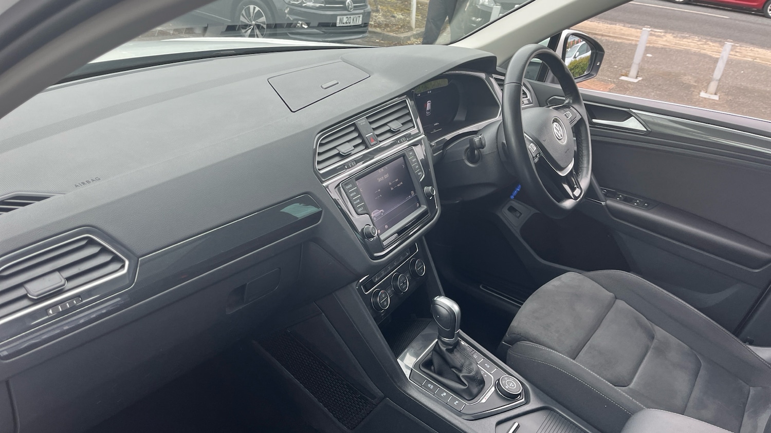 Used Volkswagen Tiguan 2017 for sale - 78133785: Photo 2