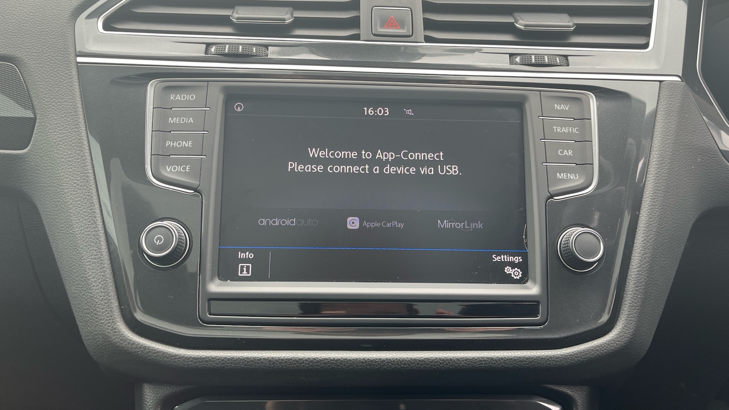 Used Volkswagen Tiguan 2017 for sale - 78133785: Photo 44