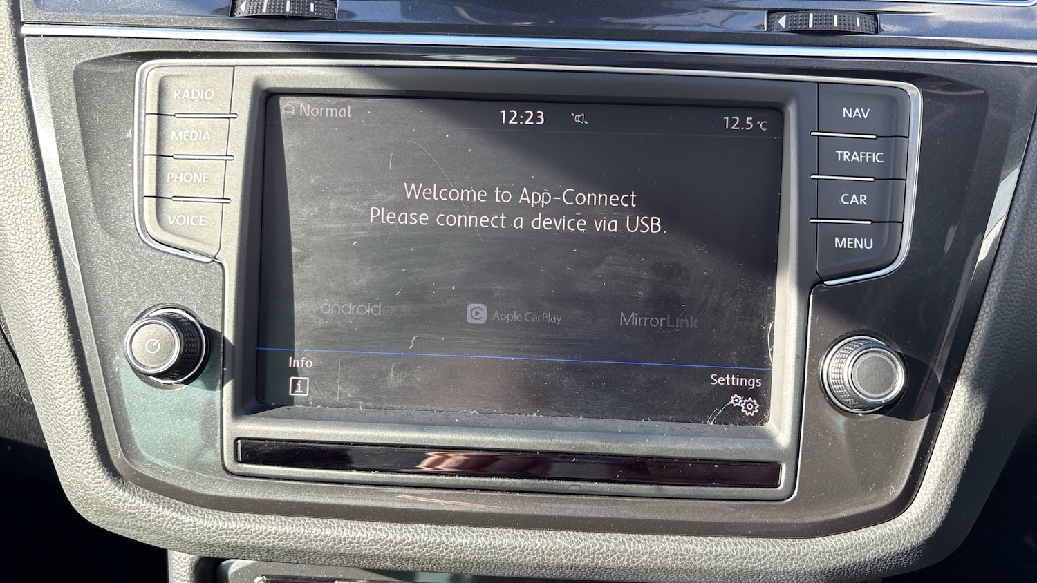 Used Volkswagen Tiguan 2017 for sale - 78133785: Photo 48