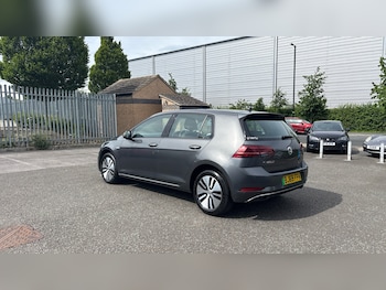 Used Volkswagen Golf 2019 for sale - 78641188: Photo