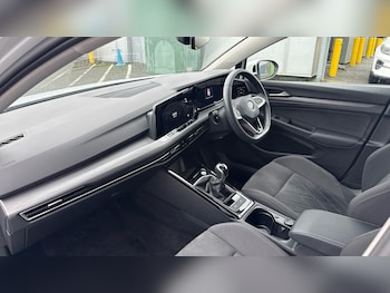 Used Volkswagen Golf 2023 for sale - 77569328: Photo