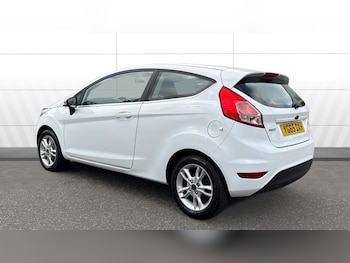 Used Ford Fiesta 2015 for sale - 76219051: Photo 2