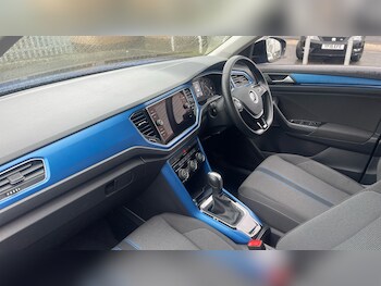 Used Volkswagen T-Roc 2021 for sale - 77460198: Photo