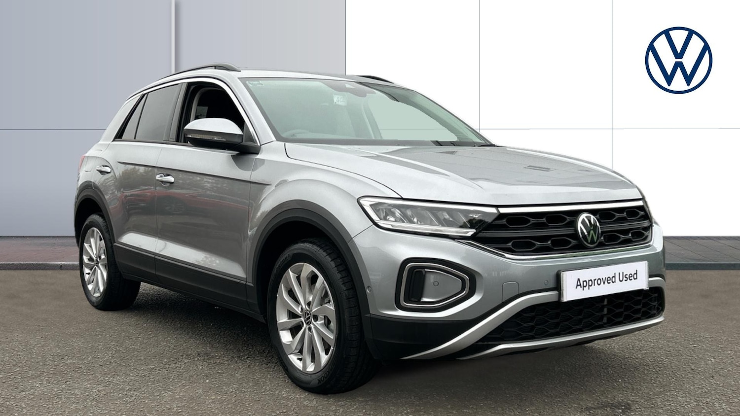 Used Volkswagen T-Roc 2025 for sale - 76222162: Photo 1