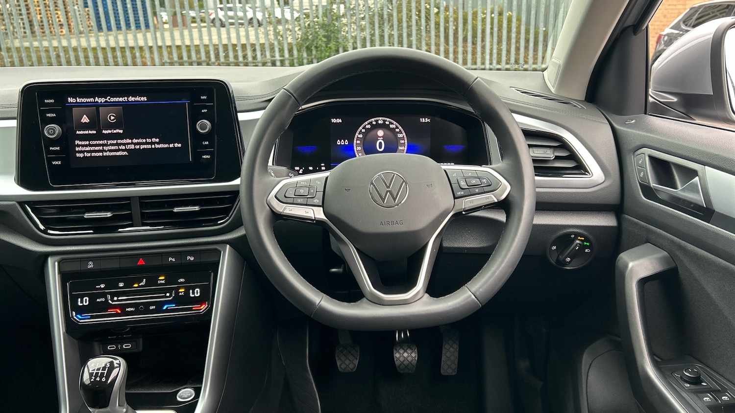 Used Volkswagen T-Roc 2025 for sale - 76222162: Photo 10