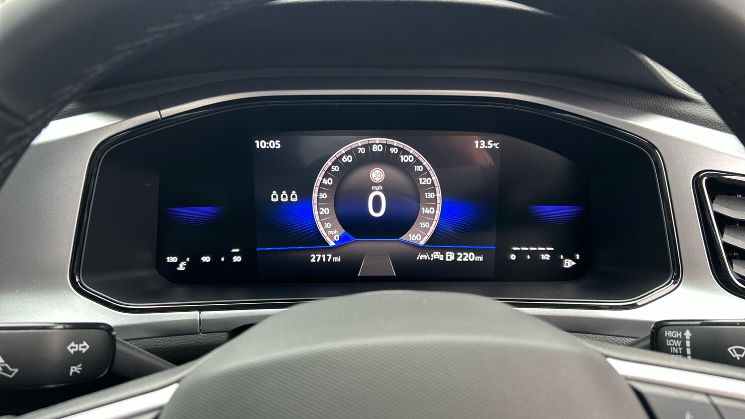 Used Volkswagen T-Roc 2025 for sale - 76222162: Photo 11