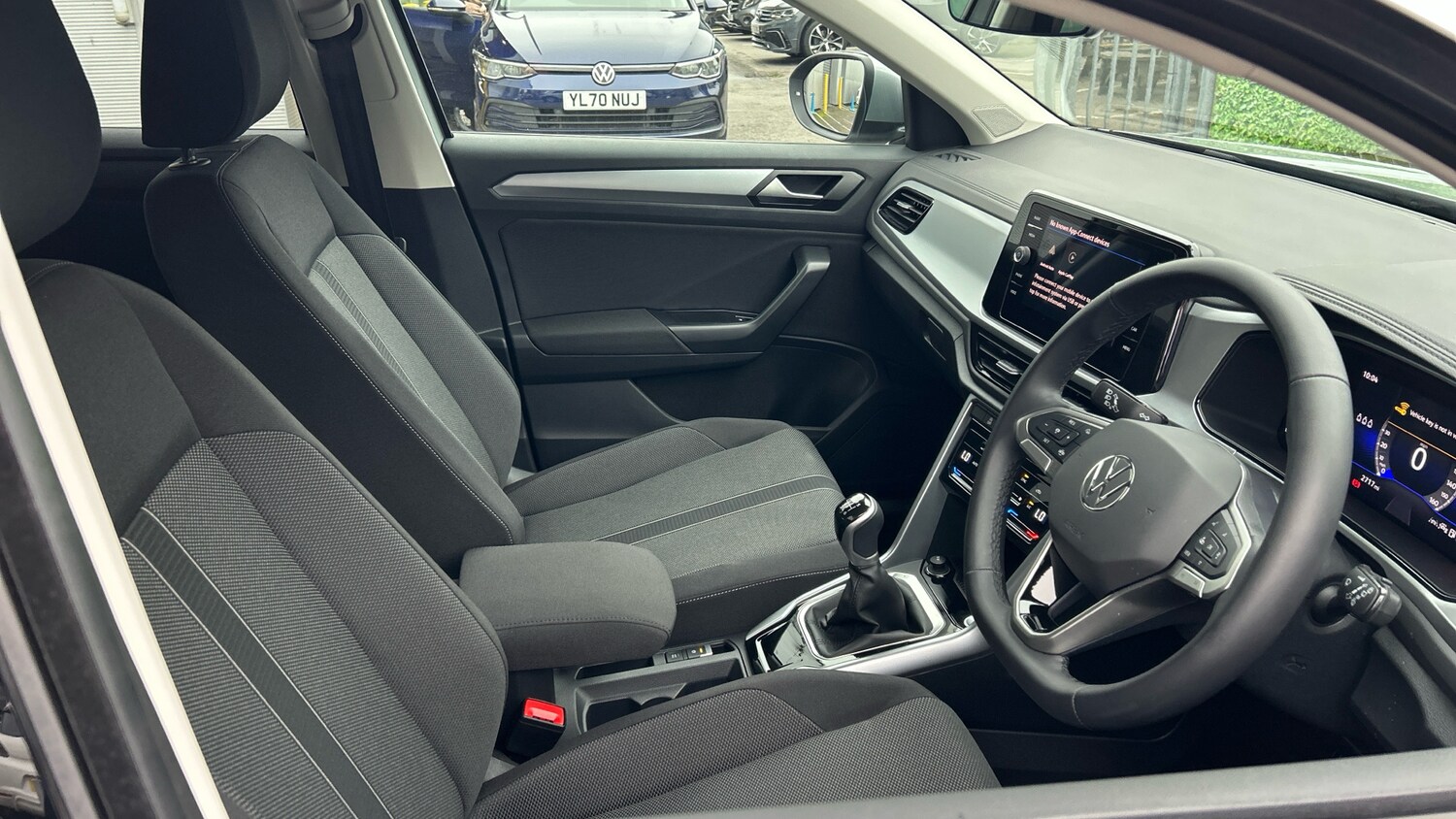 Used Volkswagen T-Roc 2025 for sale - 76222162: Photo 15