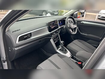Used Volkswagen T-Roc 2025 for sale - 76222162: Photo