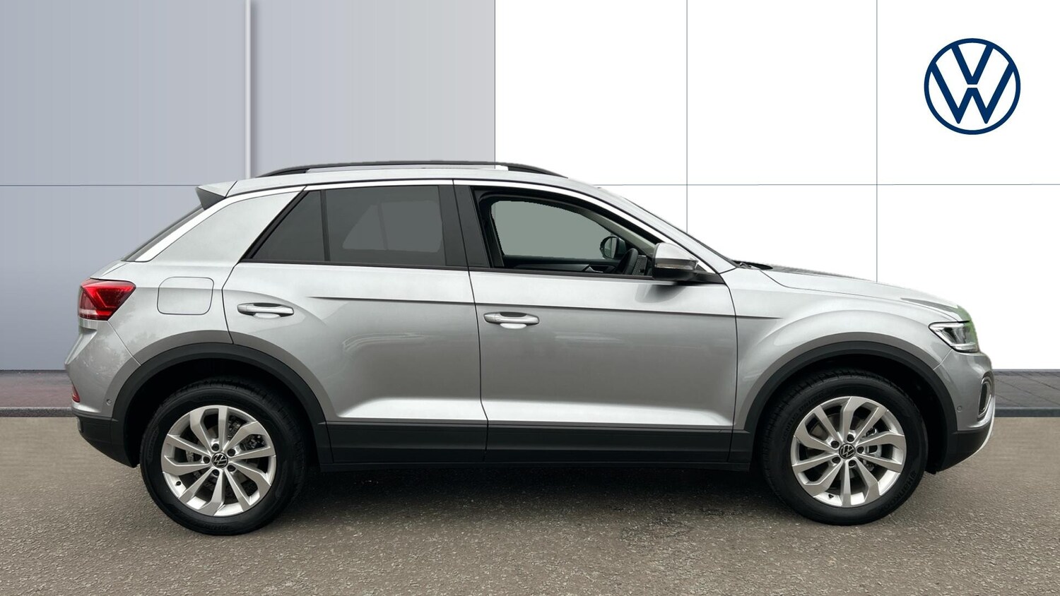 Used Volkswagen T-Roc 2025 for sale - 76222162: Photo 4