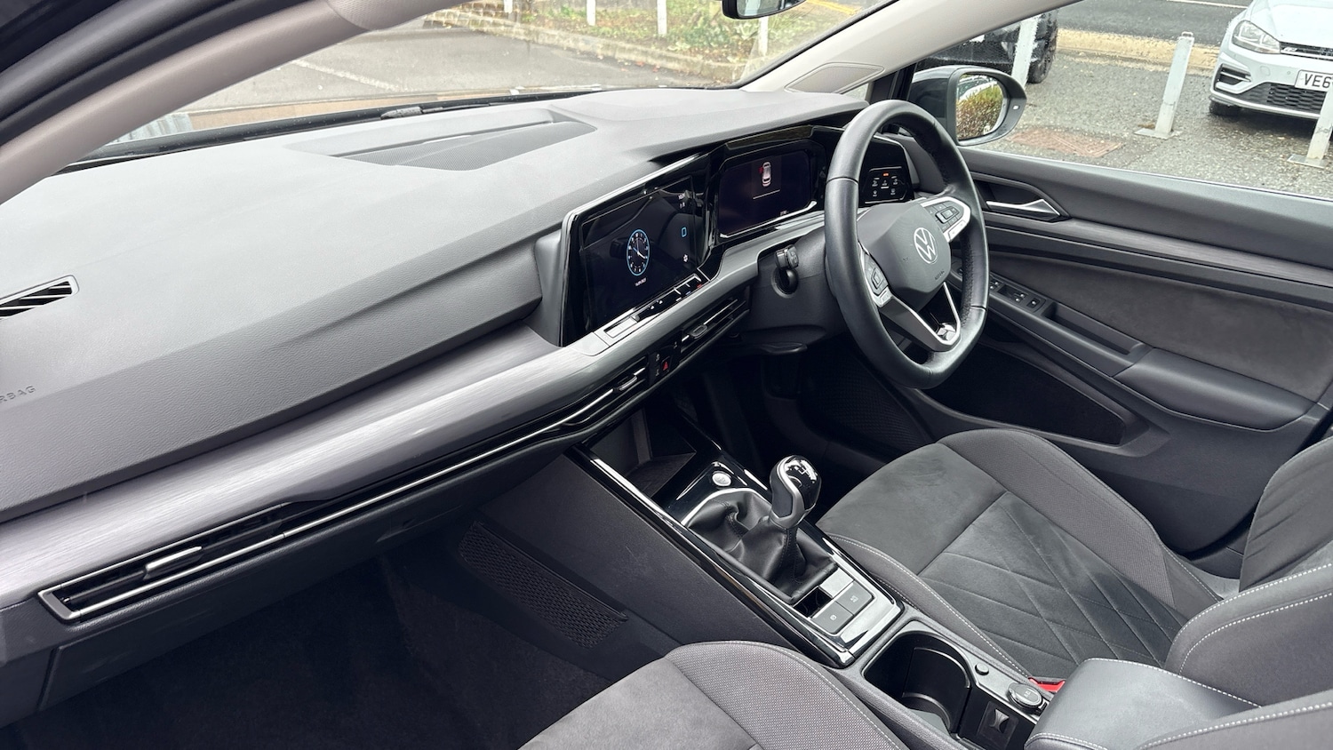 Used Volkswagen Golf 2023 for sale - 76332674: Photo 2