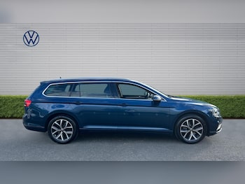 Used Volkswagen Passat 2022 for sale - 78325372: Photo