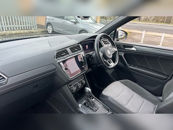 Used Volkswagen Tiguan 2020 for sale - 77844572: Photo