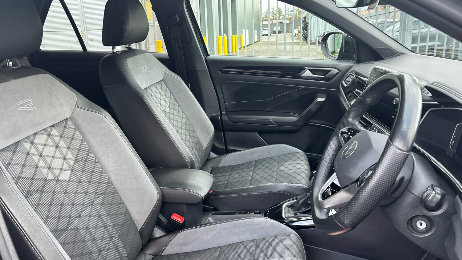 Used Volkswagen T-Roc 2022 for sale - 77830353: Photo 15