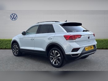Used Volkswagen T-Roc 2021 for sale - 77579457: Photo