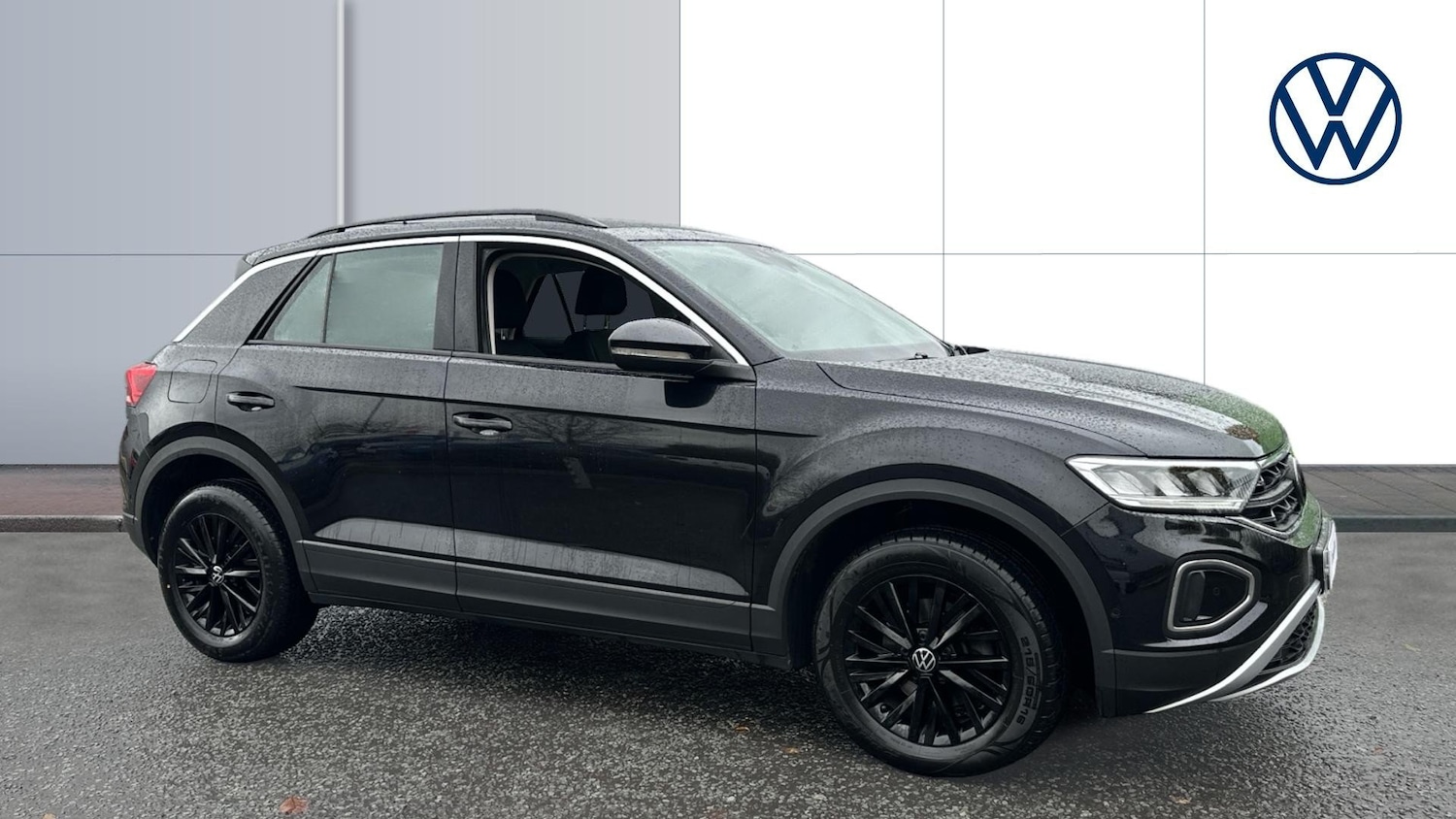 Used Volkswagen T-Roc 2022 for sale - 76627735: Photo 1