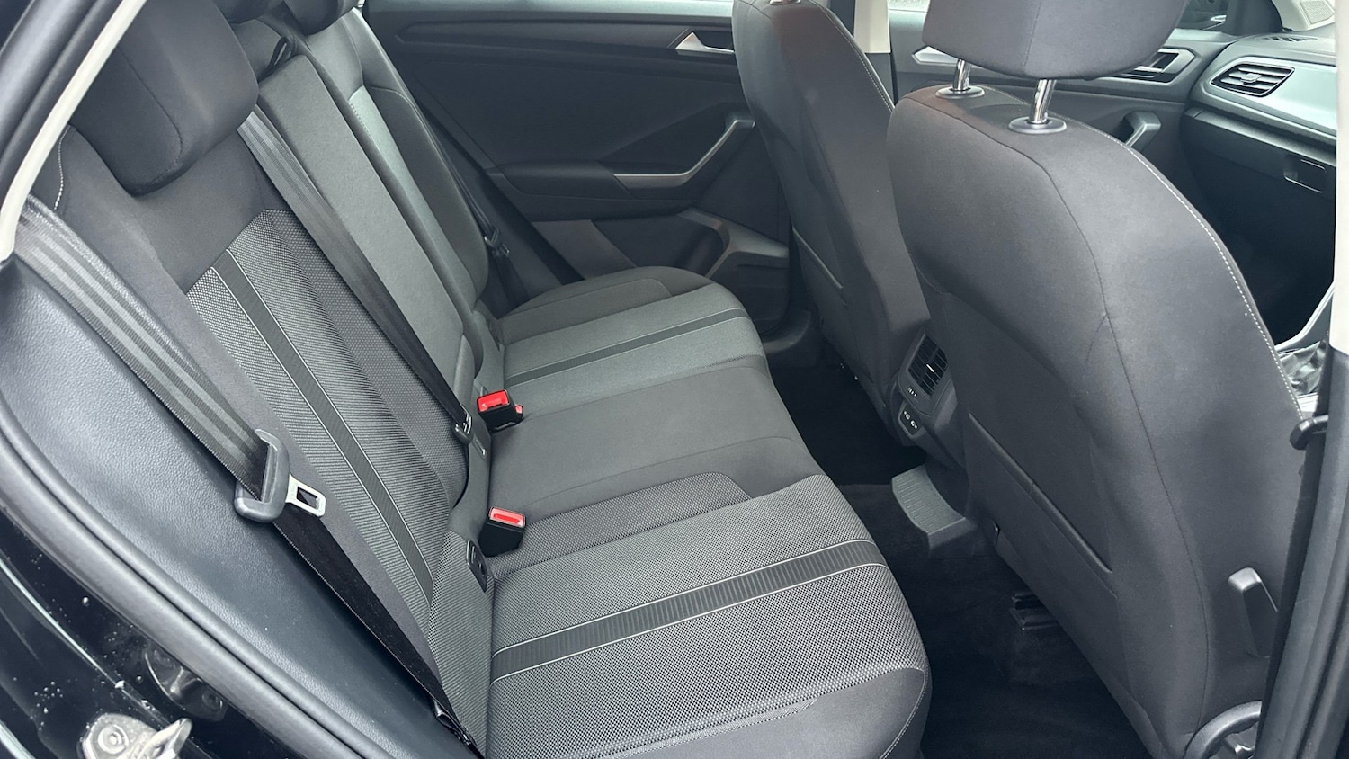 Used Volkswagen T-Roc 2022 for sale - 76627735: Photo 16