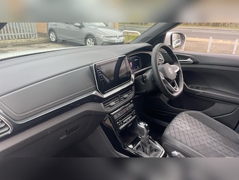 Used Volkswagen T-Cross 2025 for sale - 77716028: Photo