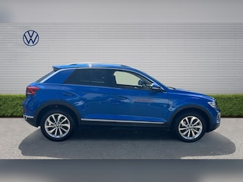Used Volkswagen T-Roc 2023 for sale - 79295877: Photo