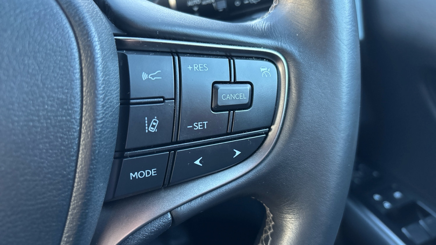 Used Lexus UX 2021 for sale - 77135664: Photo 33