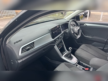 Used Volkswagen T-Roc 2022 for sale - 77961677: Photo