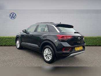 Used Volkswagen T-Roc 2022 for sale - 77961677: Photo