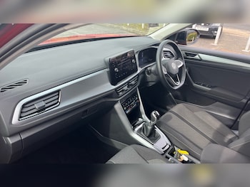 Used Volkswagen T-Roc 2024 for sale - 77961679: Photo