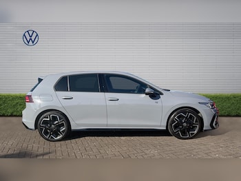 Used Volkswagen Golf 2024 for sale - 78392347: Photo