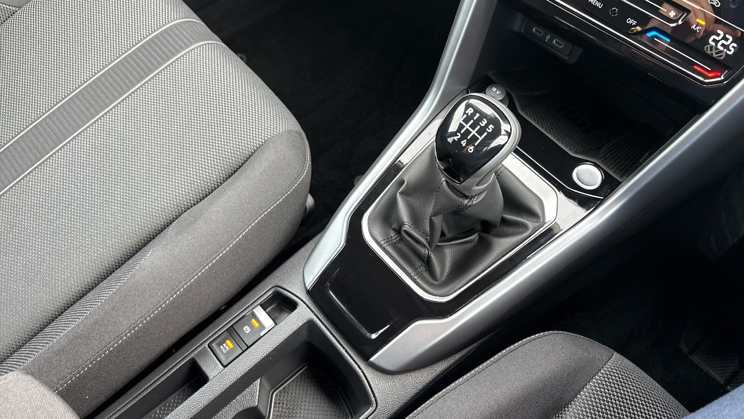 Used Volkswagen T-Roc 2025 for sale - 77105205: Photo 14