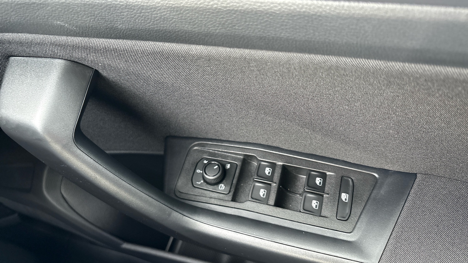 Used Volkswagen T-Roc 2025 for sale - 77105205: Photo 36