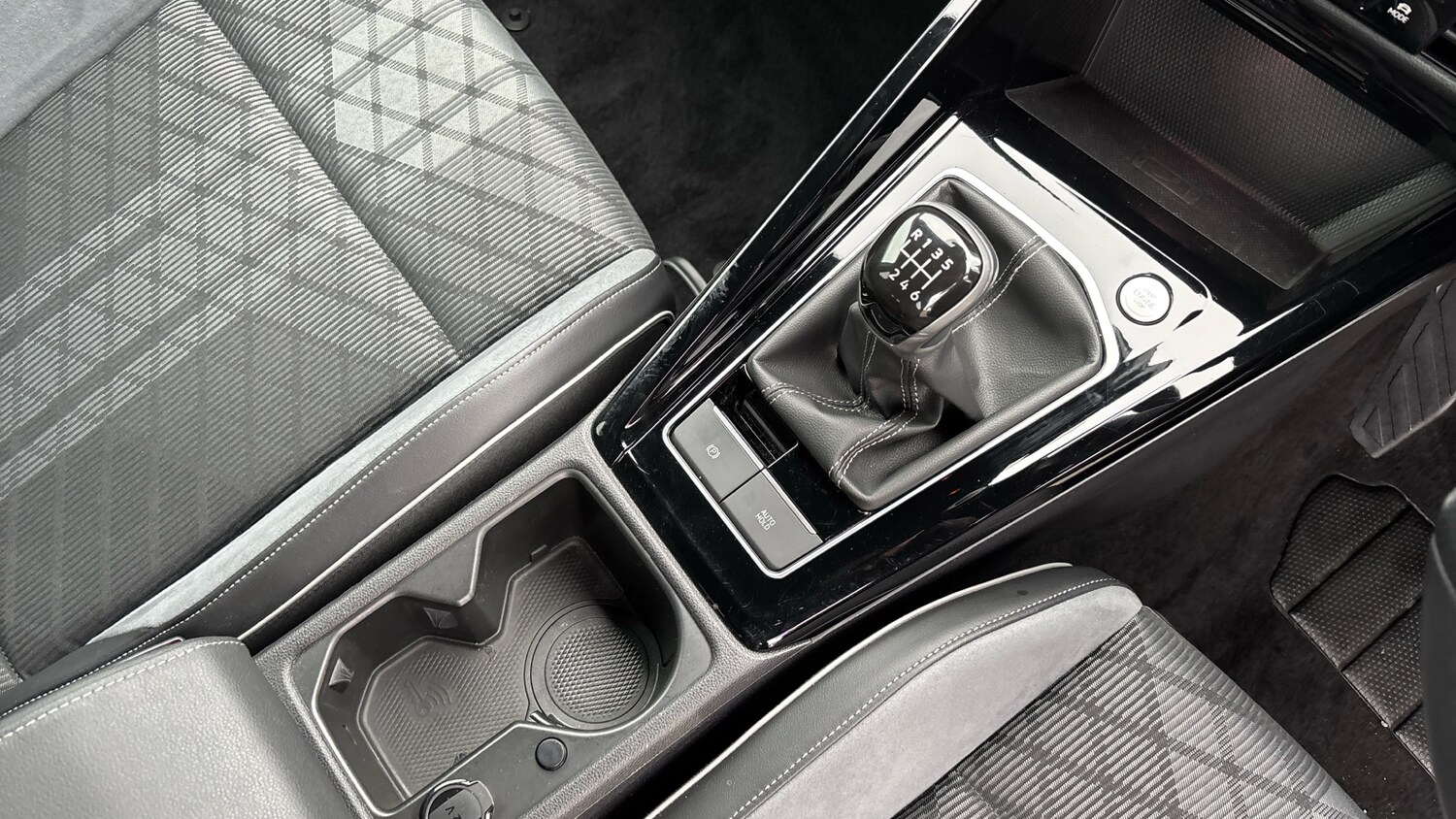 Used Volkswagen Golf 2024 for sale - 77945283: Photo 14