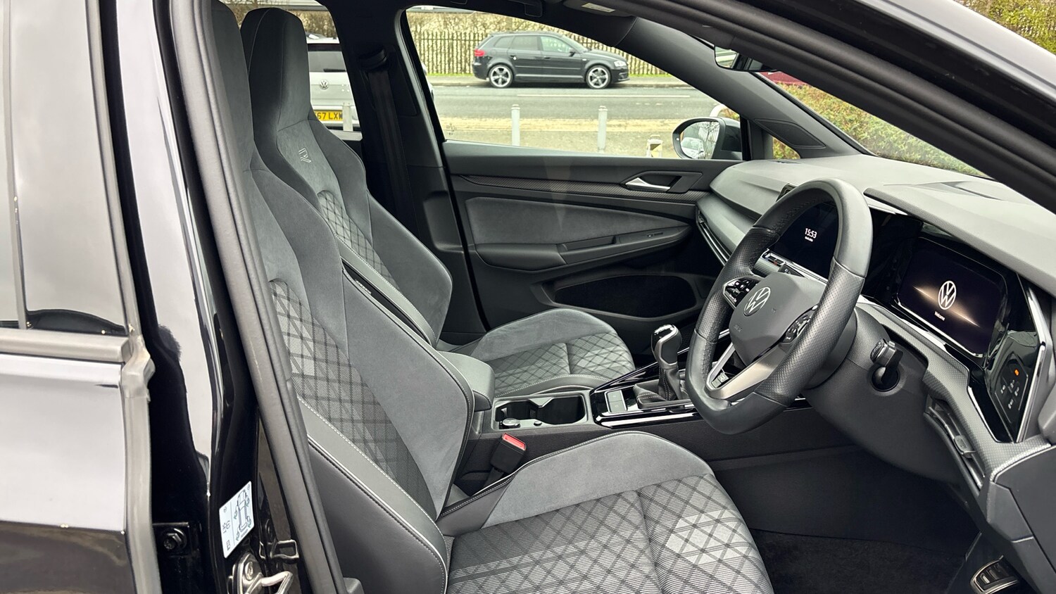 Used Volkswagen Golf 2024 for sale - 77945283: Photo 15