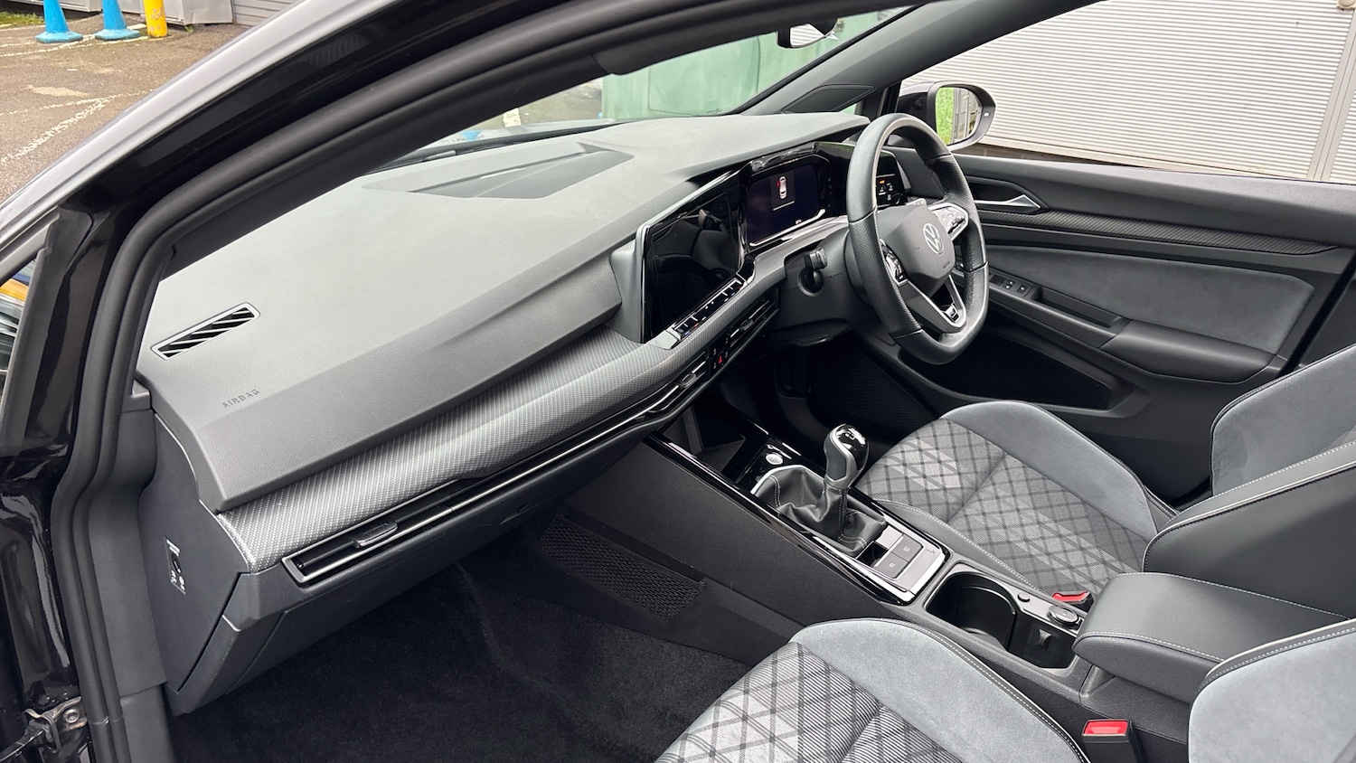 Used Volkswagen Golf 2024 for sale - 77945283: Photo 2