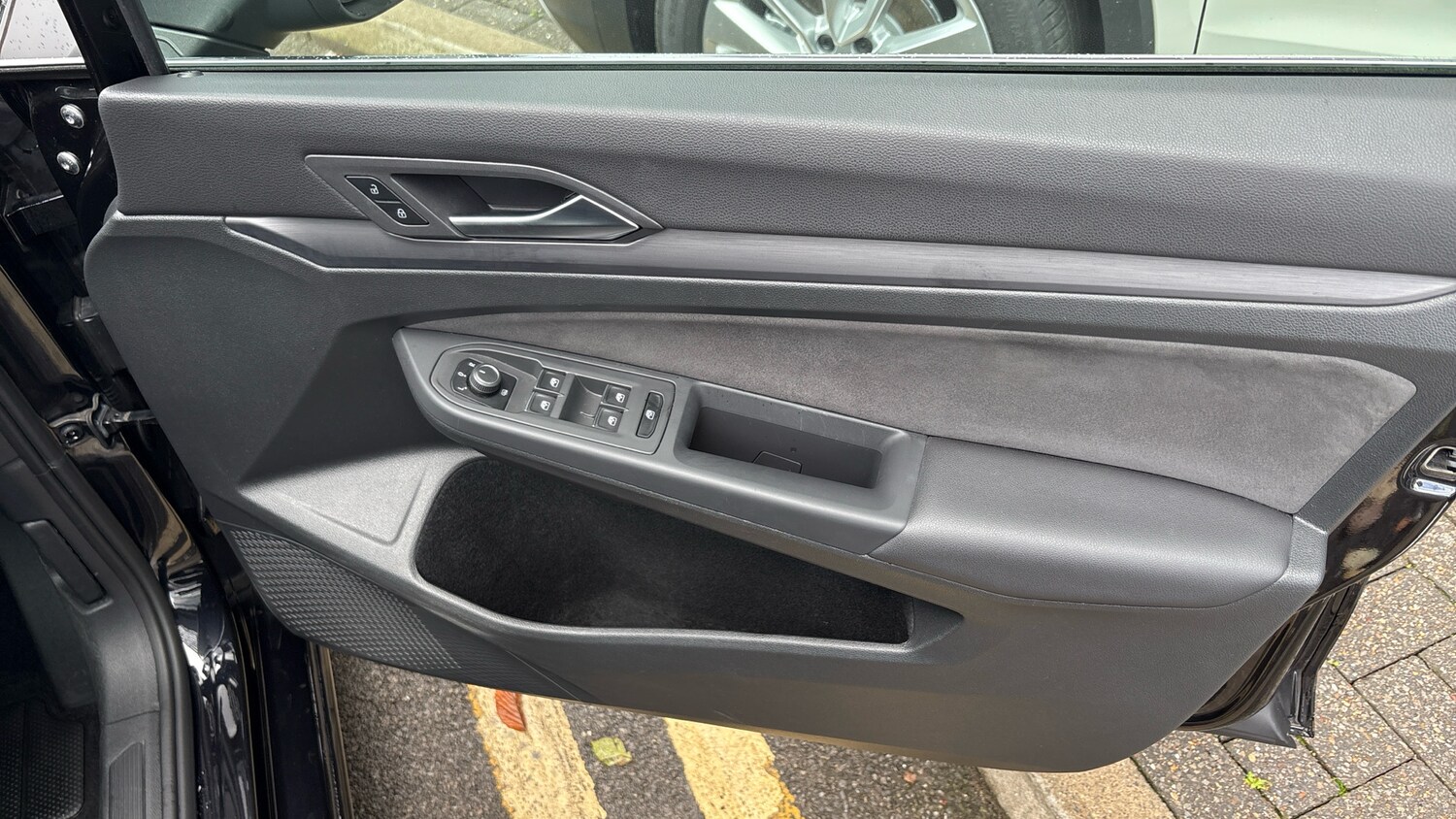 Used Volkswagen Golf 2023 for sale - 75995107: Photo 19