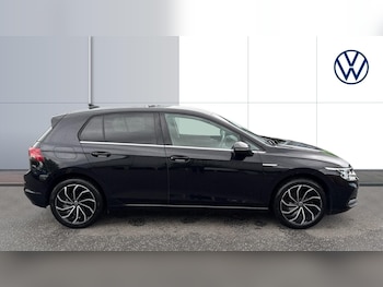 Used Volkswagen Golf 2023 for sale - 75995107: Photo 4