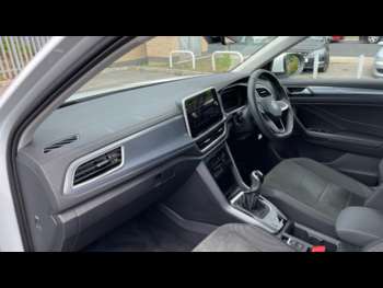 Used Volkswagen T-Roc 2024 for sale - 74841249: Photo