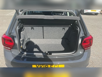 Used Volkswagen Polo 2019 for sale - 79487063: Photo