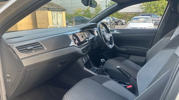 Used Volkswagen Polo 2018 for sale - 76075755: Photo 2