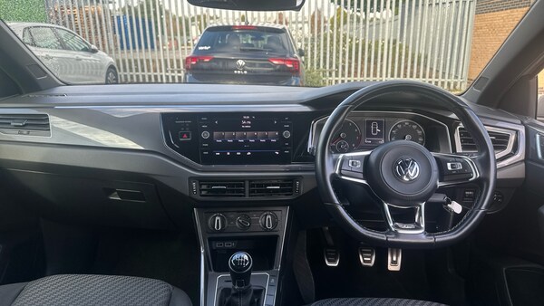 Used Volkswagen Polo 2018 for sale - 76075755: Photo 9