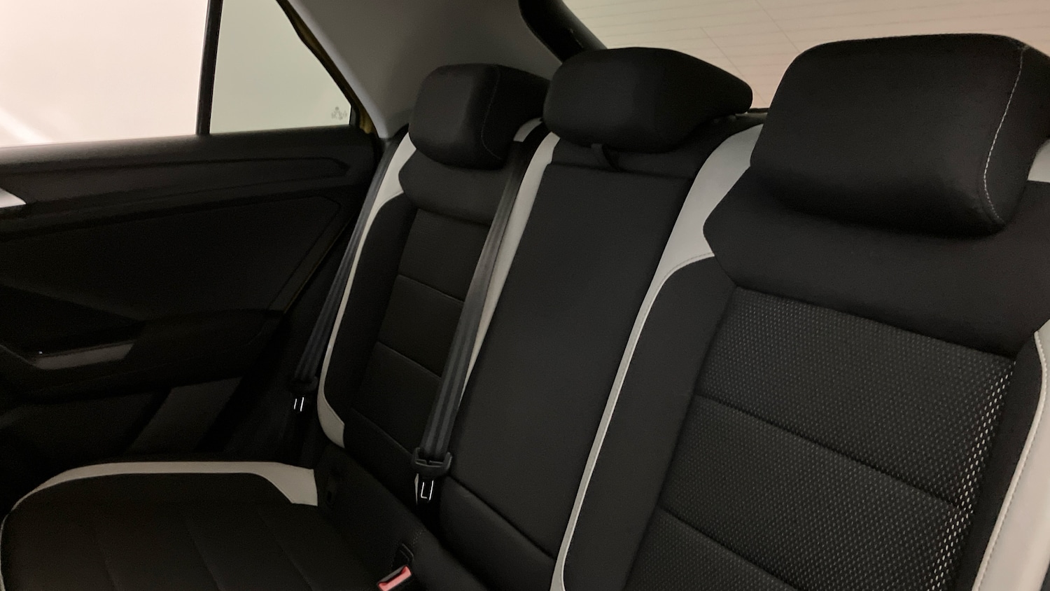 Used Volkswagen T-Roc 2018 for sale - 77460188: Photo 16