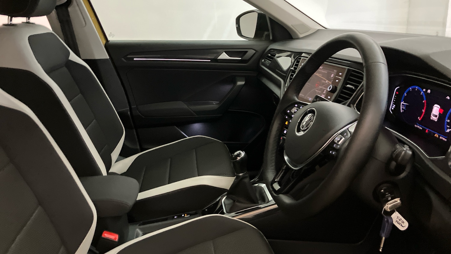 Used Volkswagen T-Roc 2018 for sale - 77460188: Photo 24