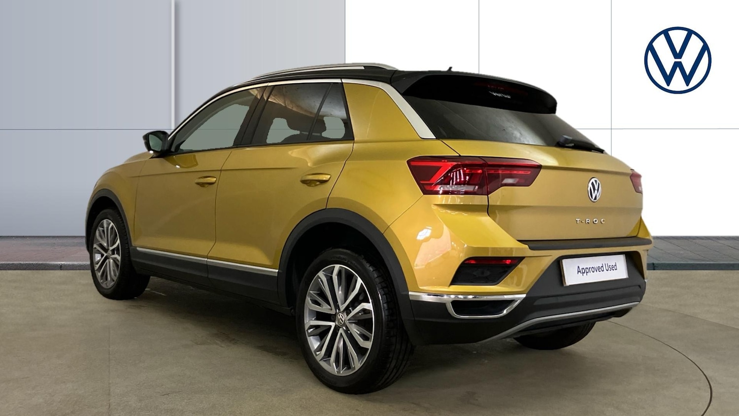 Used Volkswagen T-Roc 2018 for sale - 77460188: Photo 3