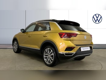 Used Volkswagen T-Roc 2018 for sale - 77460188: Photo