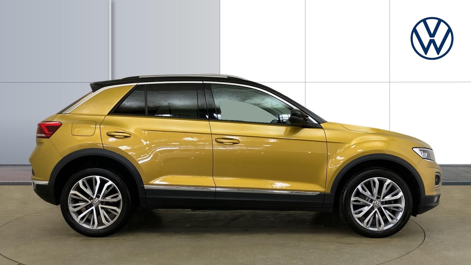 Used Volkswagen T-Roc 2018 for sale - 77460188: Photo 4