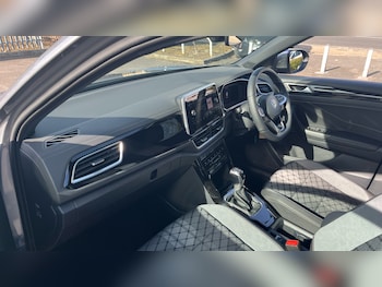 Used Volkswagen T-Roc 2025 for sale - 78109289: Photo