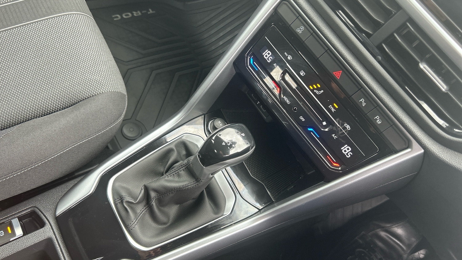 Used Volkswagen T-Roc 2022 for sale - 76421783: Photo 14